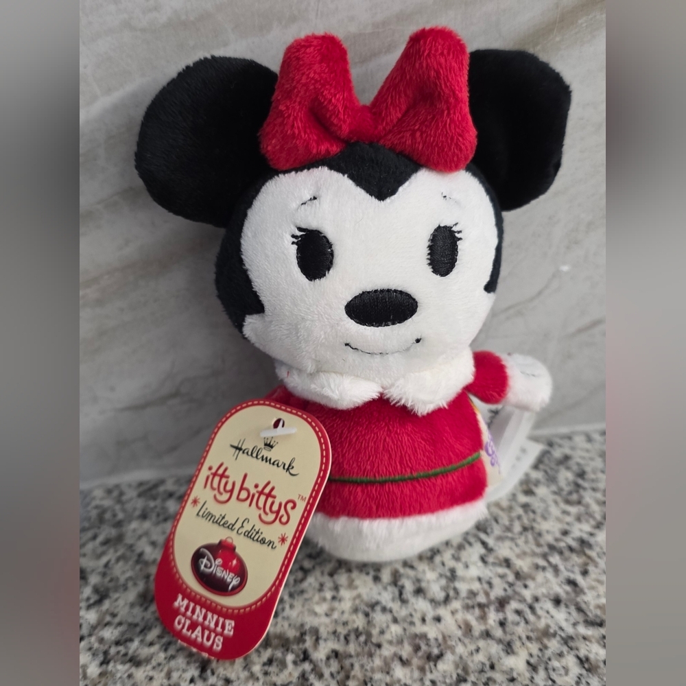 NWT Hallmark Disney Itty Bittys Limited Edition Disney Minnie Clause Plush 4"